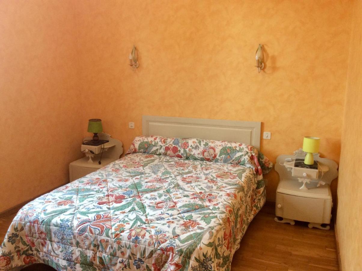 Maison Avec Veranda Proche Du Centre Ville Rignac  外观 照片