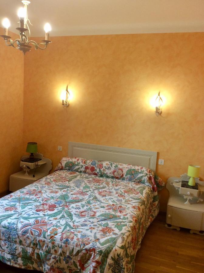 Maison Avec Veranda Proche Du Centre Ville Rignac  外观 照片