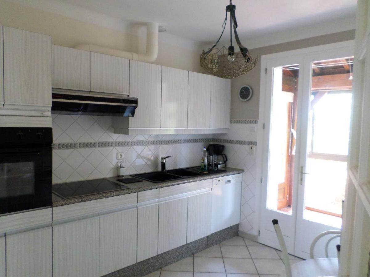 Maison Avec Veranda Proche Du Centre Ville Rignac  外观 照片