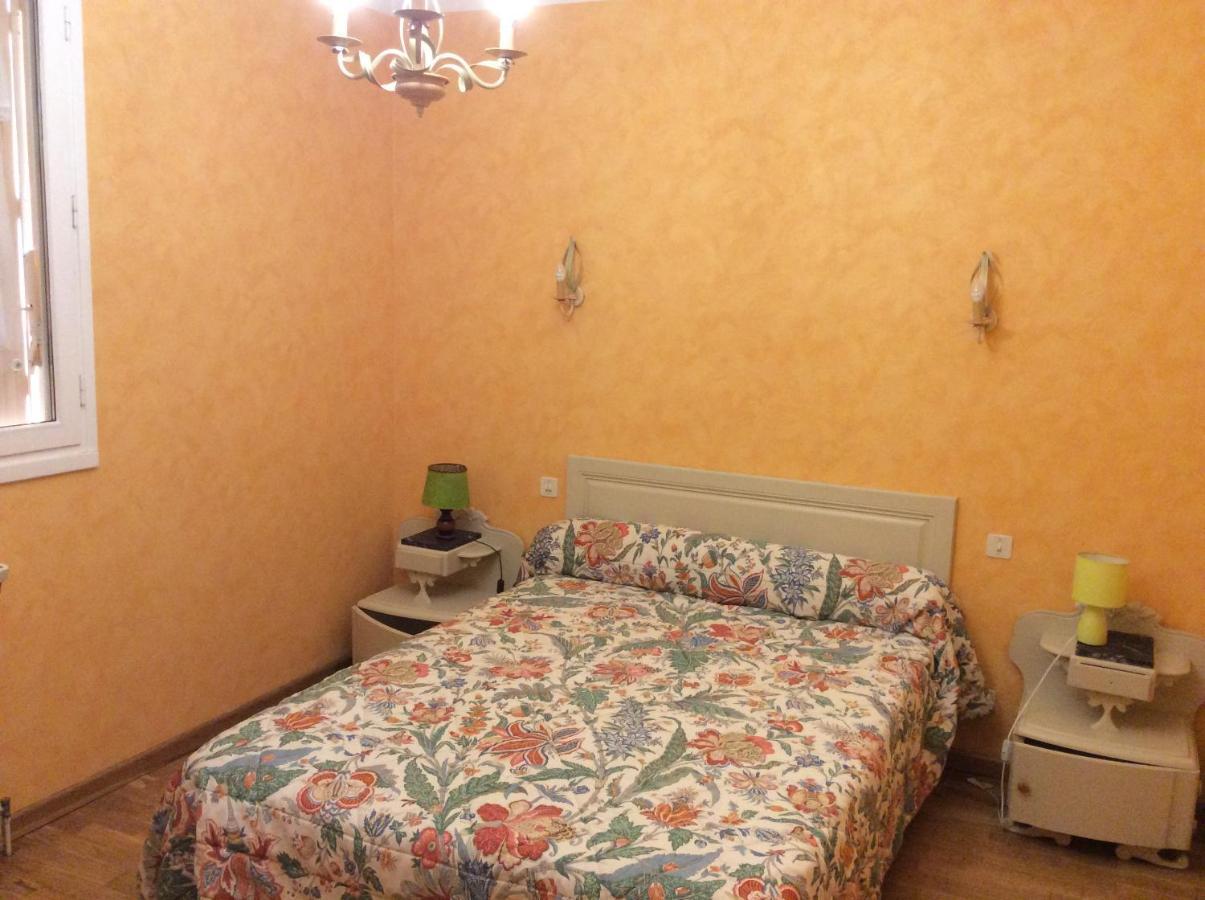 Maison Avec Veranda Proche Du Centre Ville Rignac  外观 照片
